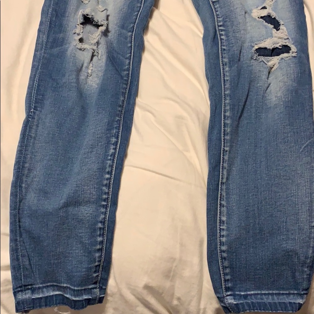 Ripped Jeans - Picture 2 of 3